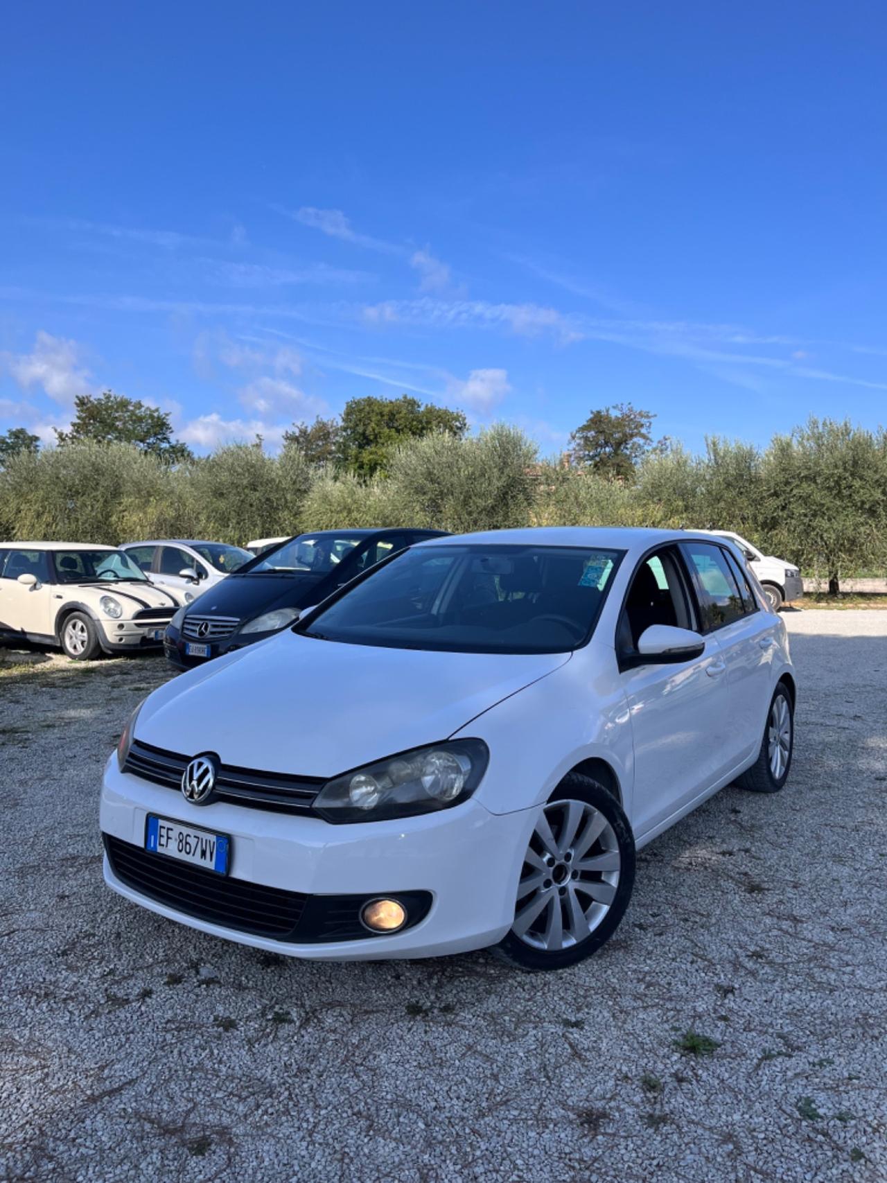 Volkswagen Golf 6 1.6 TDI Highline NEOPATENTATI
