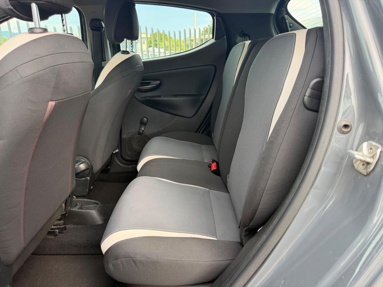 Lancia Ypsilon 0.9 TwinAir 85 CV 5 porte Metano Ecochic Elle