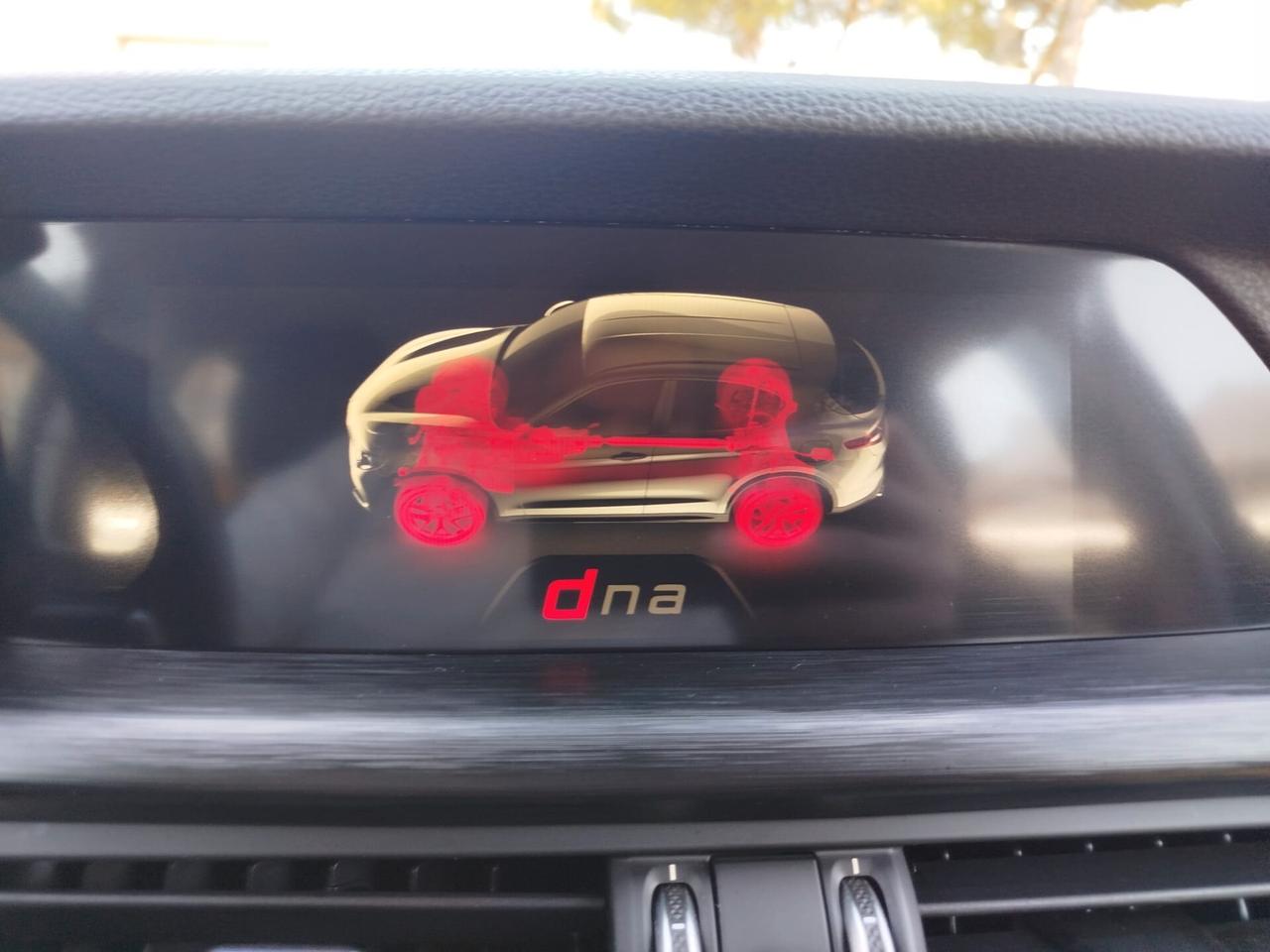 Stelvio 2.2 -180cv AT8 UNIPRO-CRONO TAGLIANDI- DISTRIBUZIONE FATTA-GARANZIA 12 MESI