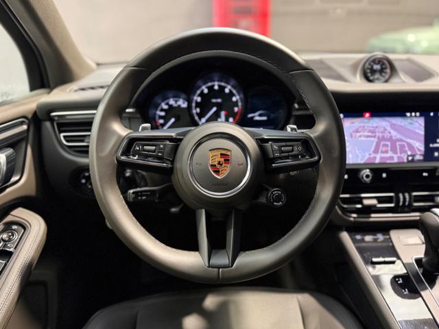 PORSCHE Macan 2.0