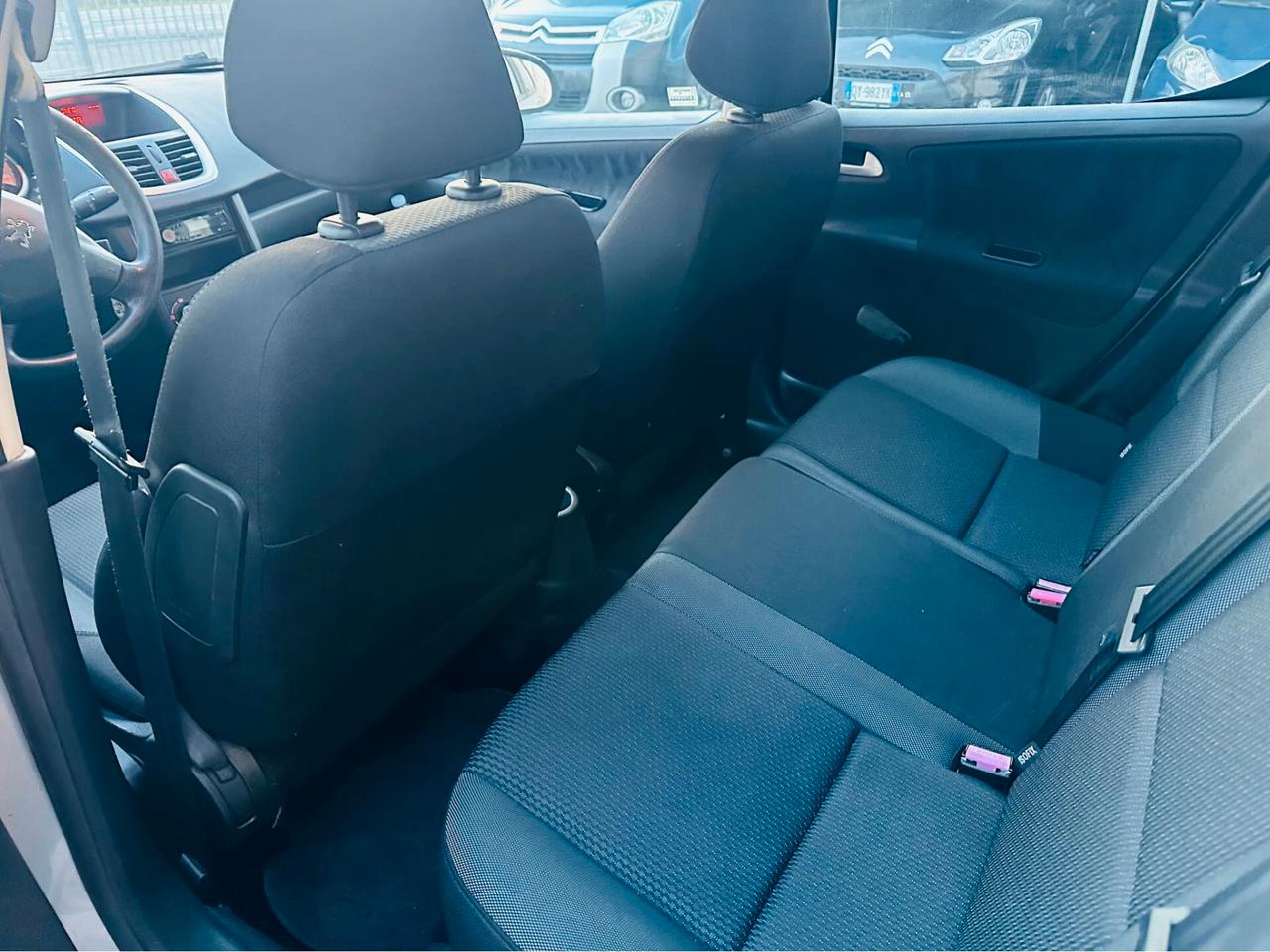 Peugeot 207 1.4 HDi 70CV FAP 5p. XS