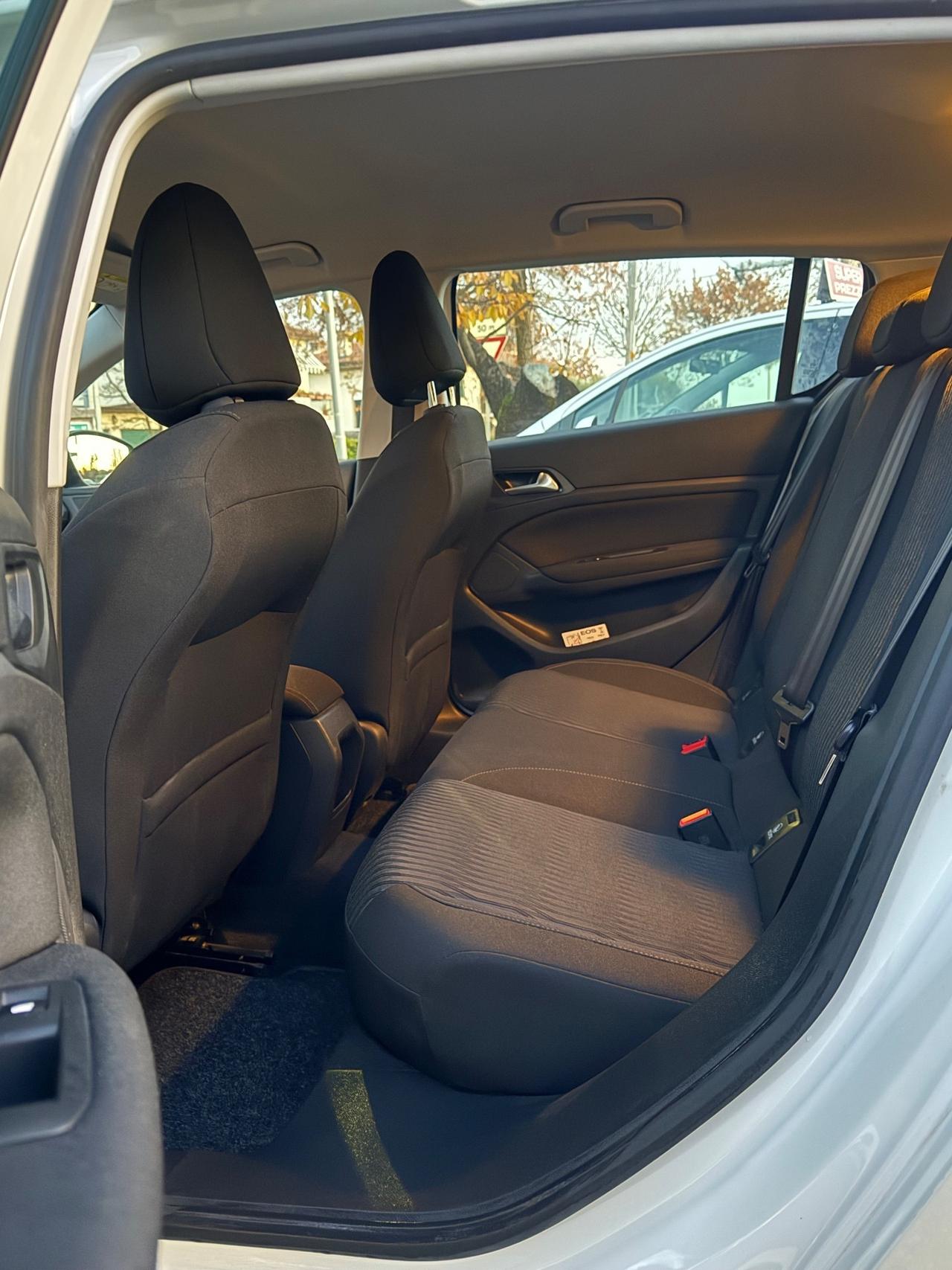 Peugeot 308 BlueHDi 100 S&S Active