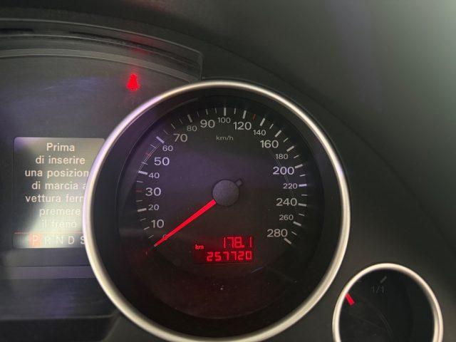 AUDI A4 Cabriolet 2.0 16V TFSI multitronic SLINE