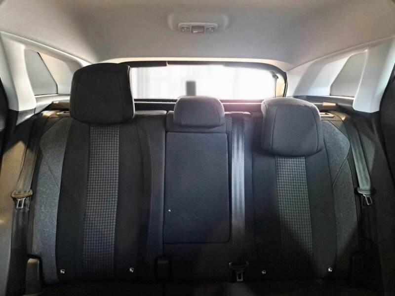 Peugeot 3008 BlueHDi 130 EAT8 Business