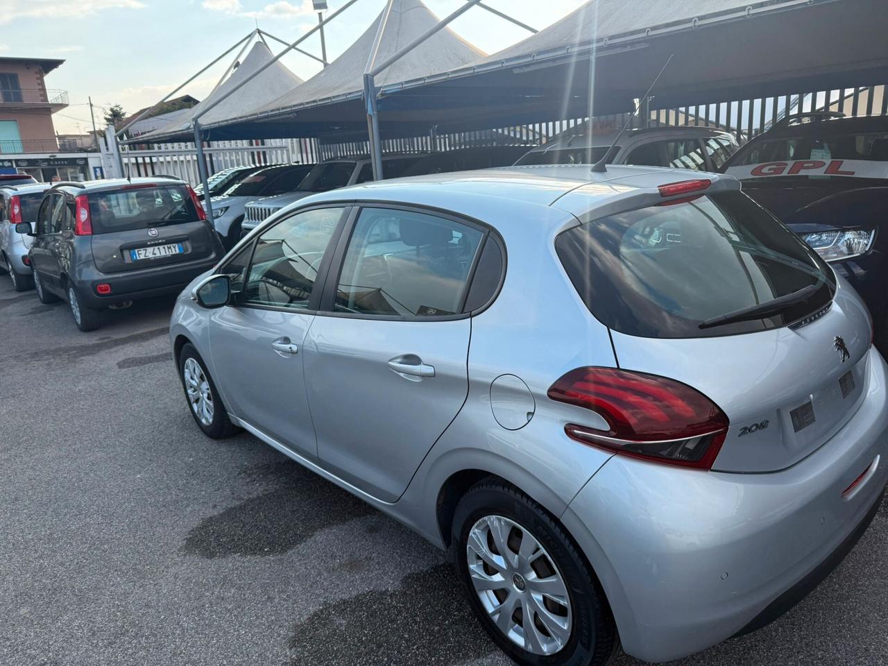 Peugeot 208 PureTech 82 3 porte Allure