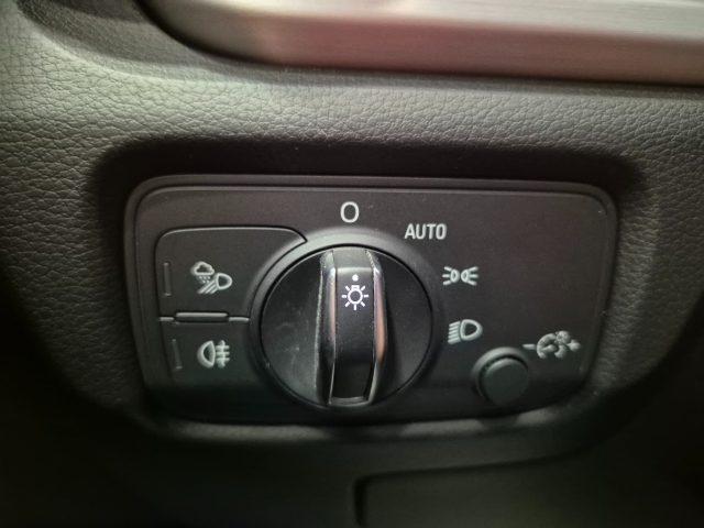 AUDI A3 1.6 TDI S tronic S-Line - NEOPAT. - Sens. Post.