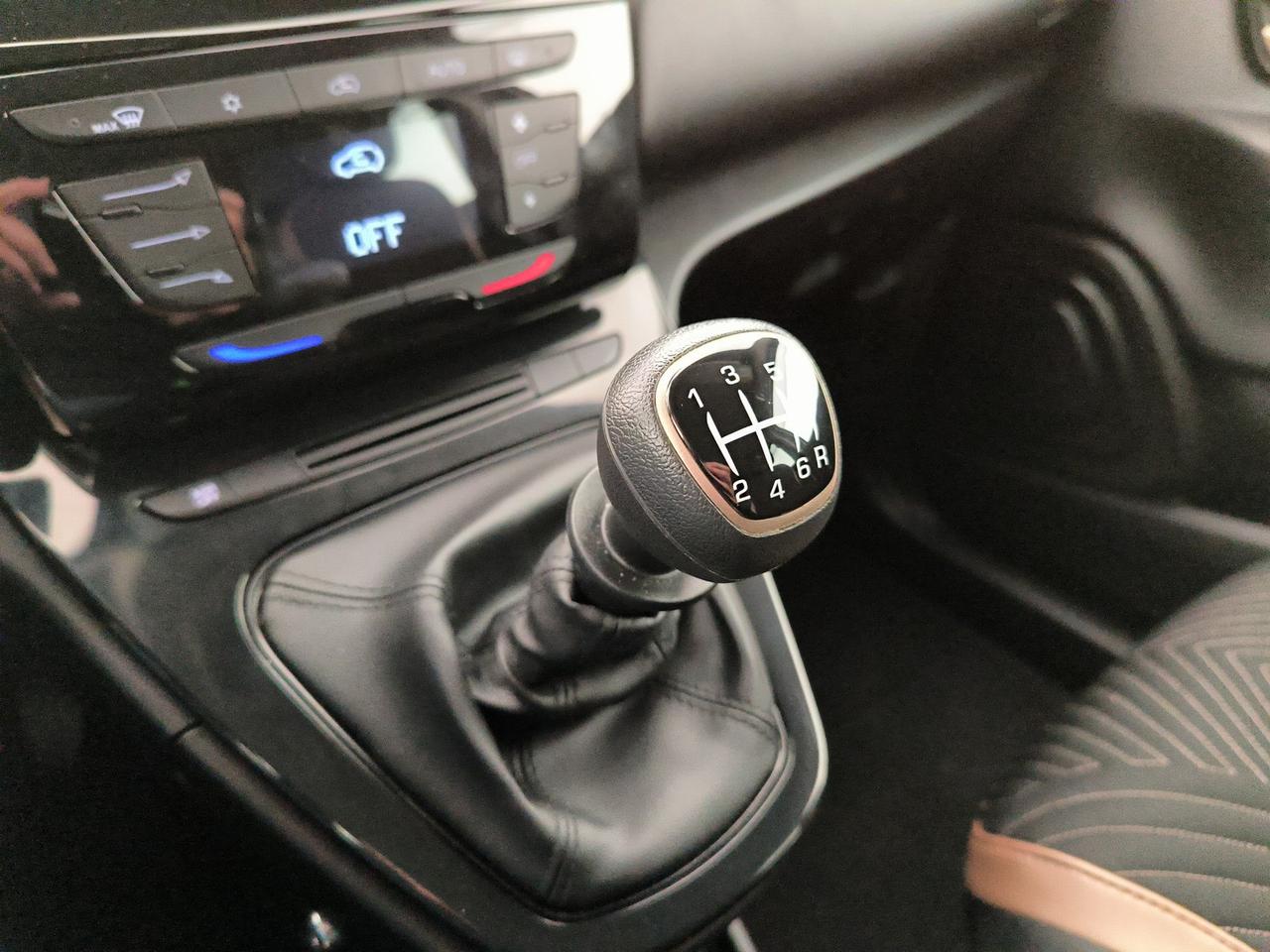 Lancia Ypsilon 1.0 firefly hybrid gold s&s 70cv