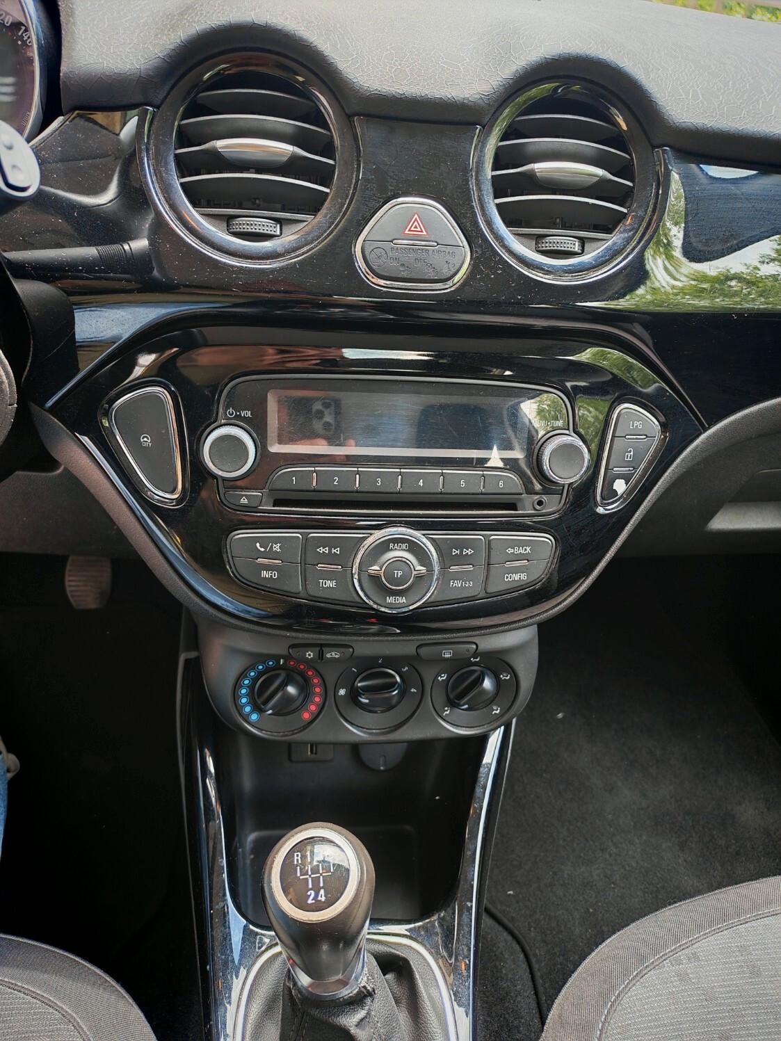 Opel Adam 1.4 87 CV GPL Tech Air