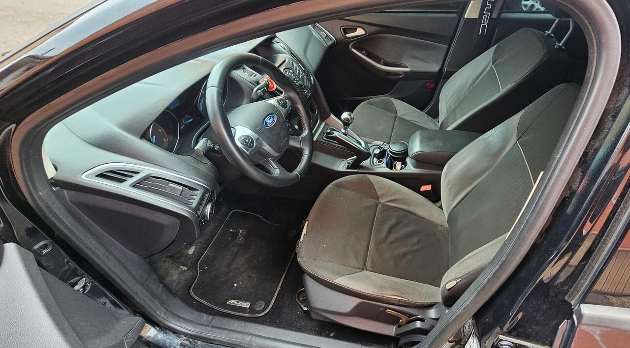 Ford Focus 1.6 TDCi 95 CV SW GUIDABILE DA NEOPATENTATI