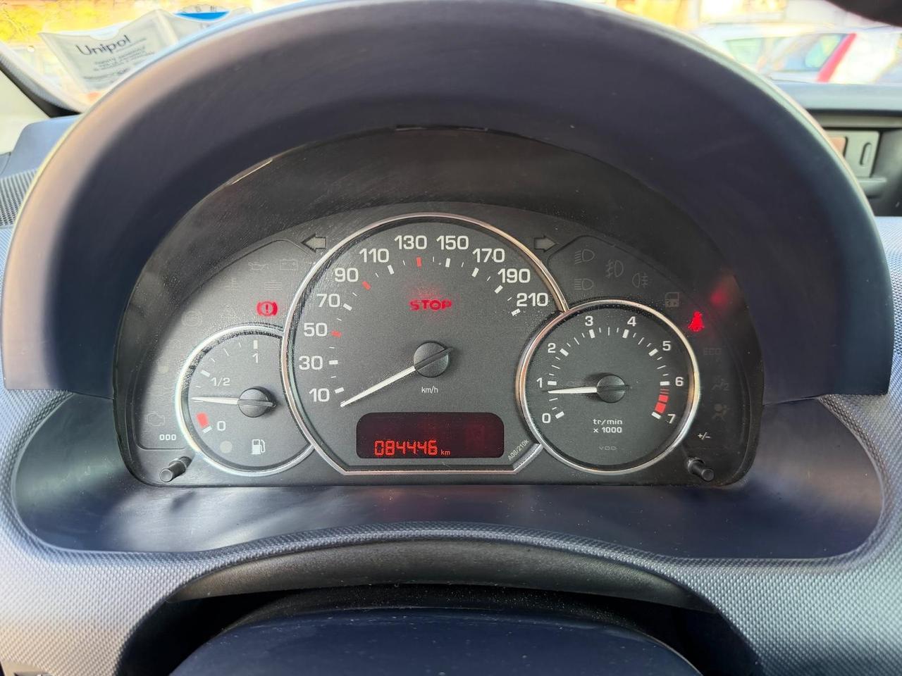 Peugeot 1007 1.4 Happy