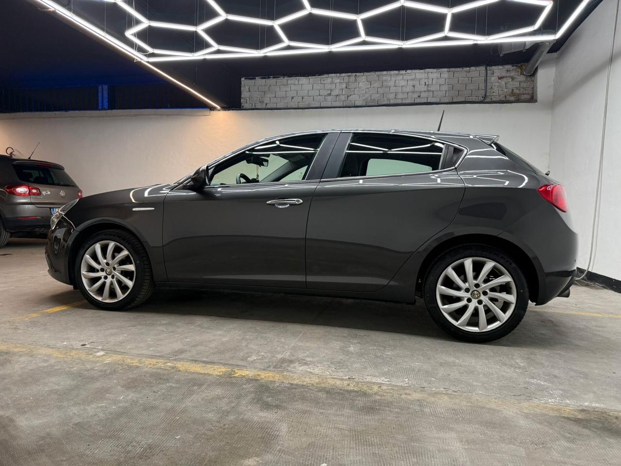 Alfa Romeo Giulietta 1.6 JTDm-2 105 CV Exclusive