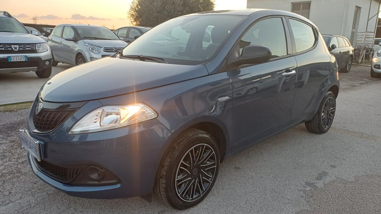 Lancia Ypsilon 1.0 FireFly 5 porte S&S Hybrid Silver 2023 SOLO 5MILA KM