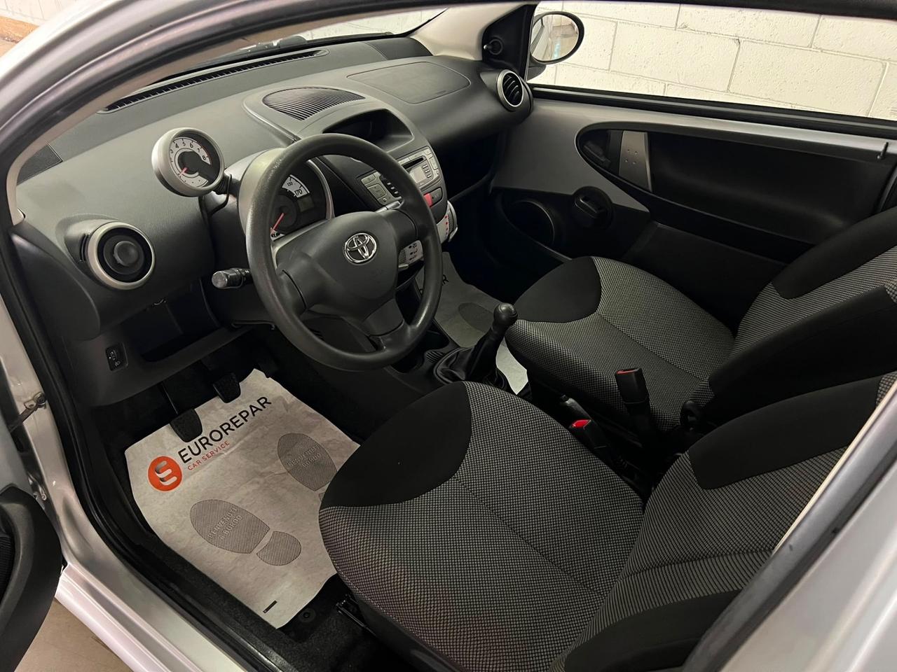 Toyota Aygo 1.0 12V VVT-i 3 porte Lounge Connect MMT