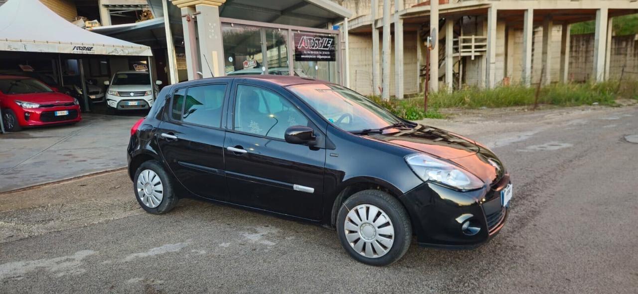 Renault Clio 1.2 75cv 5 porte Yahoo!