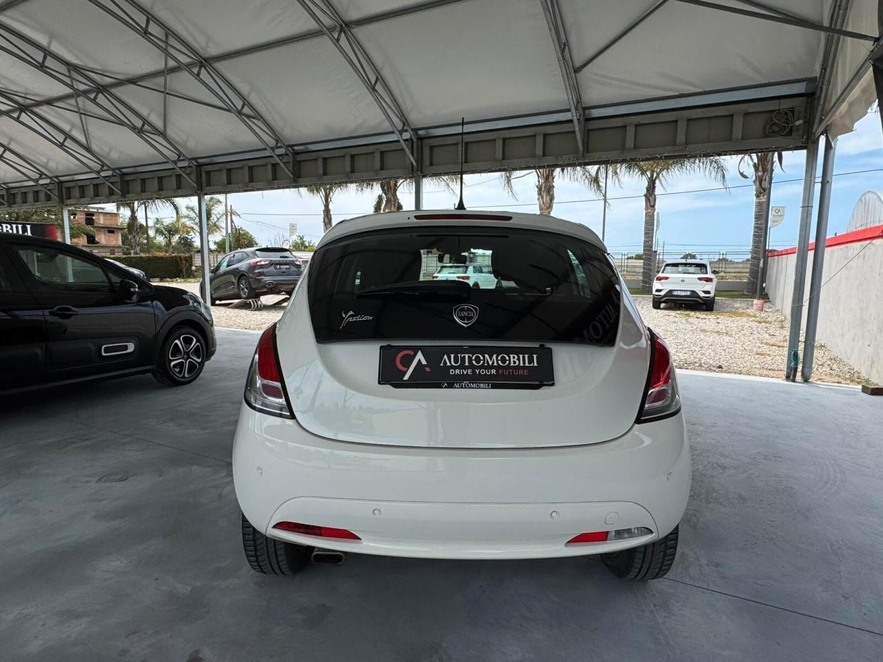 Lancia Ypsilon 1.2 69 CV 5 porte Gold