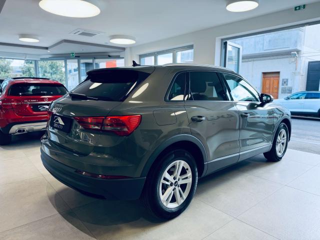 Audi Q3 35 2.0 tdi Business quattro s-tronic