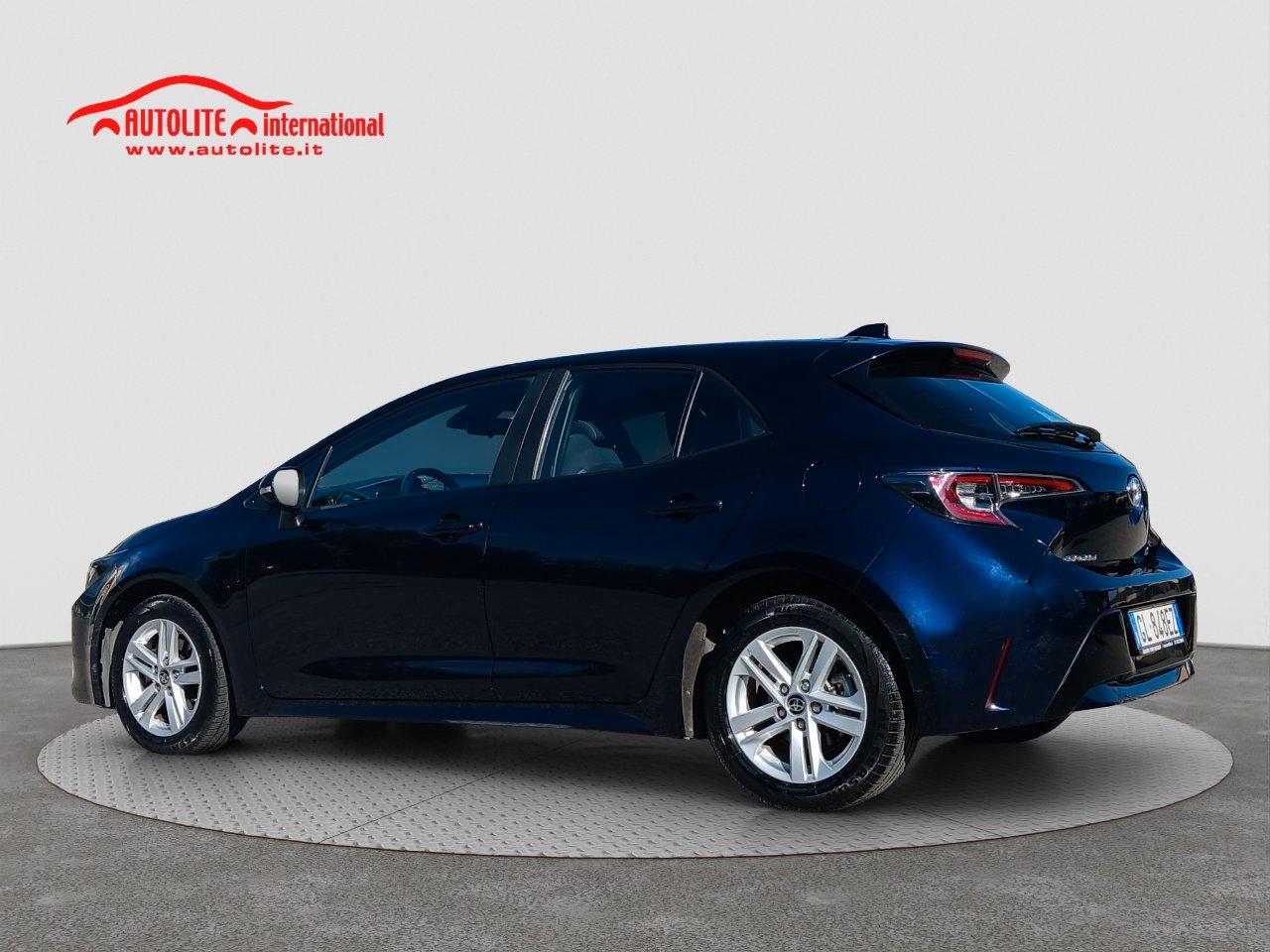 Toyota Corolla 1.8h Business cvt
