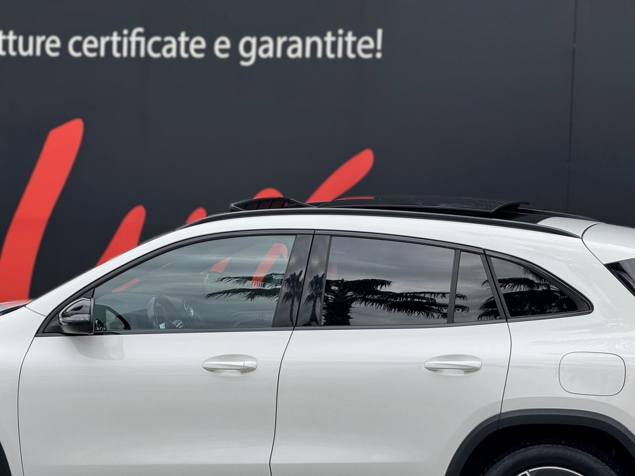 Mercedes-Benz GLA 180 d Premium AMG 116CV TETTO