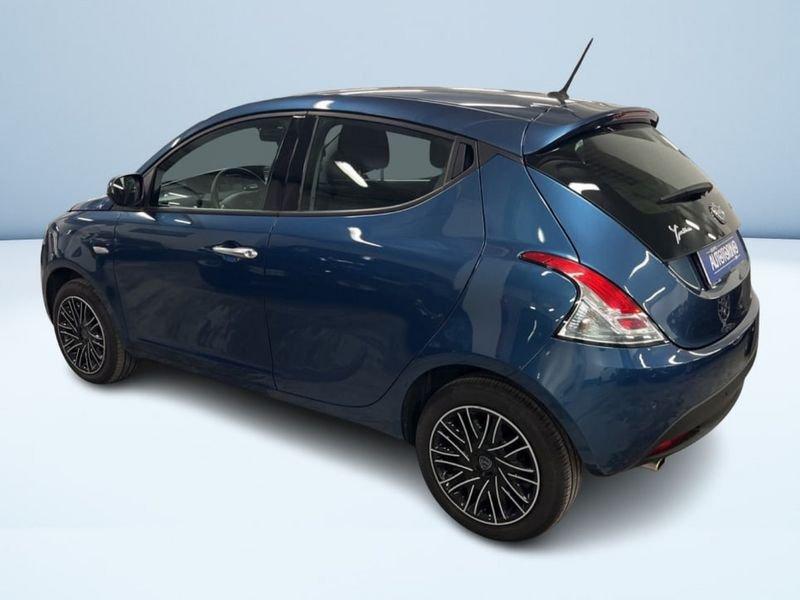 Lancia Ypsilon 1.0 FIREFLY HYBRID SILVER S&S 70CV