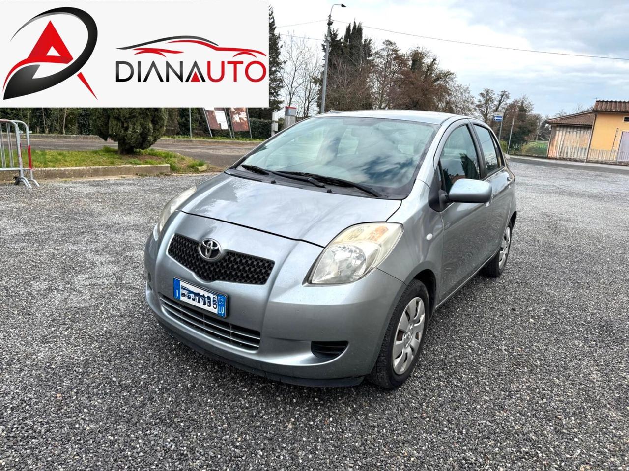 Toyota Yaris 1.0 5 porte Sol