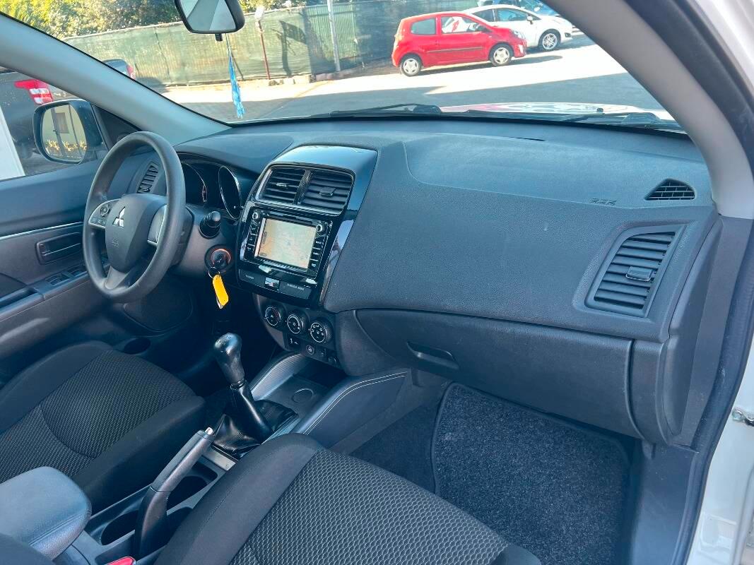 Mitsubishi ASX ASX 1.6 Invite navi 2wd GPL