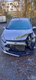Ford Fiesta 1.5 TDCi 75CV 5 porte Titanium incidentata