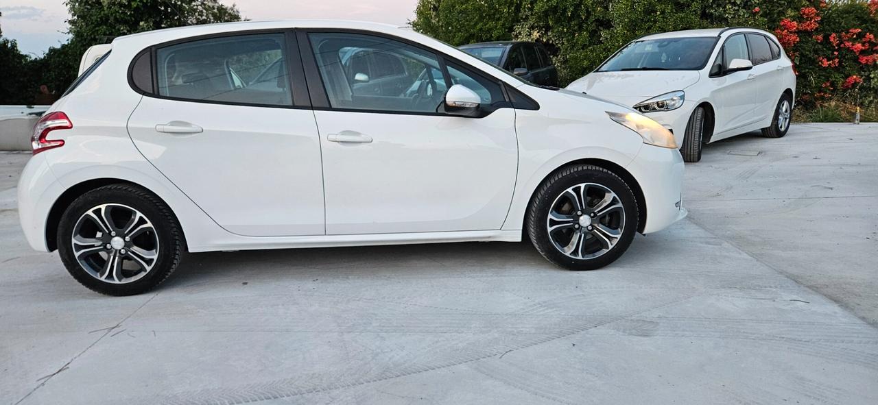 Peugeot 208 1.2 VTi 82 CV 5 porte Active