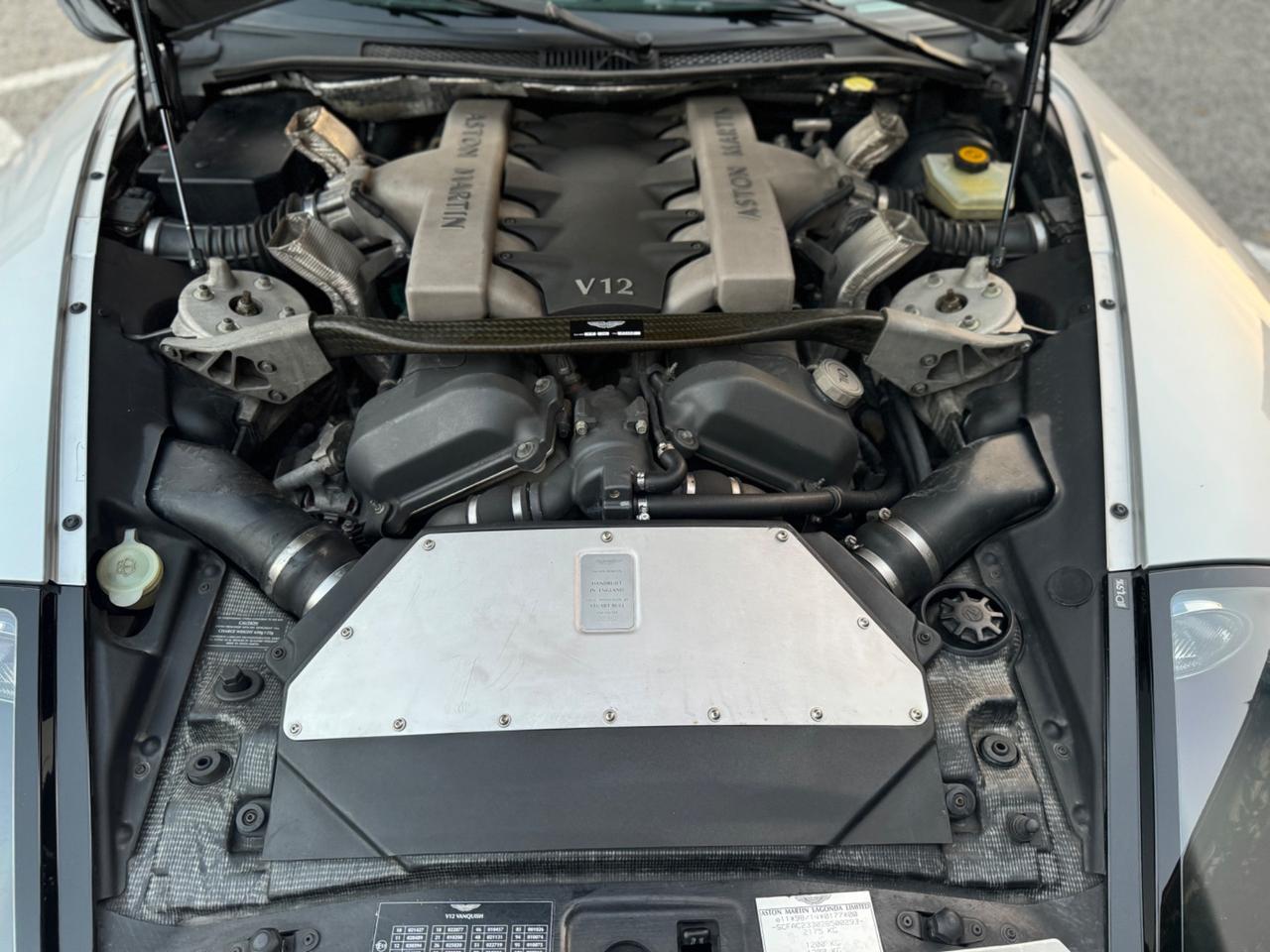 Aston Martin V12 Vanquish Coupé