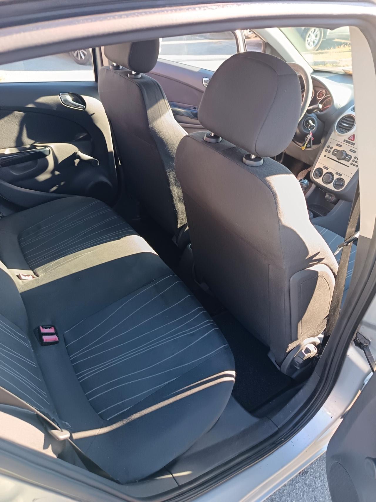 Opel Corsa 1.2 5 porte Enjoy