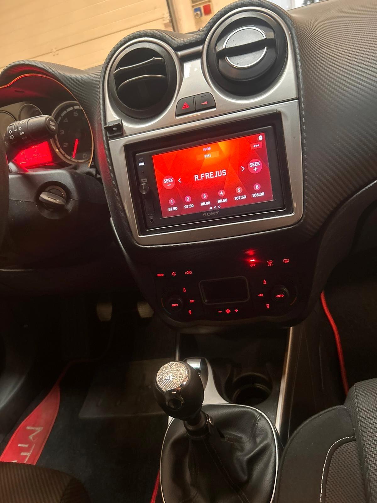 Alfa Romeo MiTo 1.4 78 CV Distinctive Sport Pack