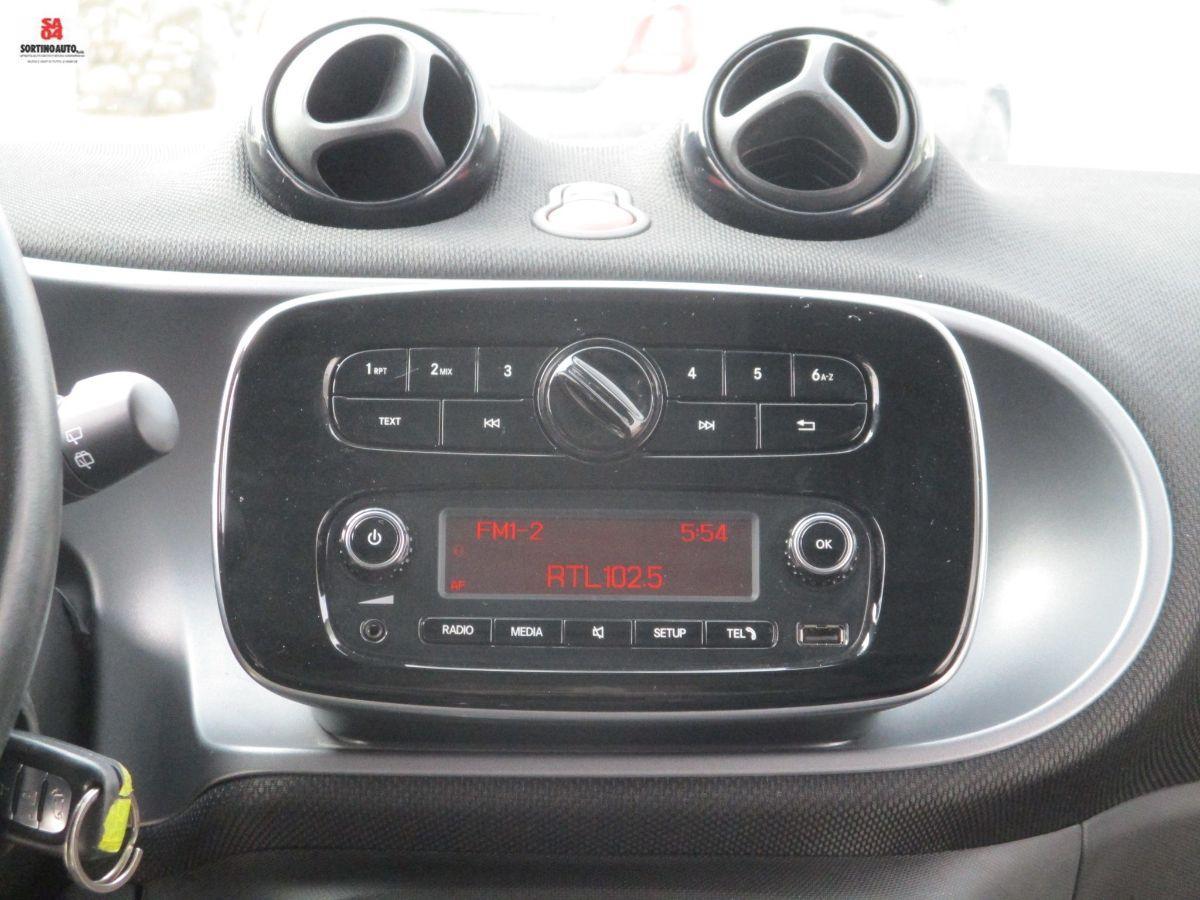 SMART Fortwo 70 1.0 t.amic Passion-2017 KM85000