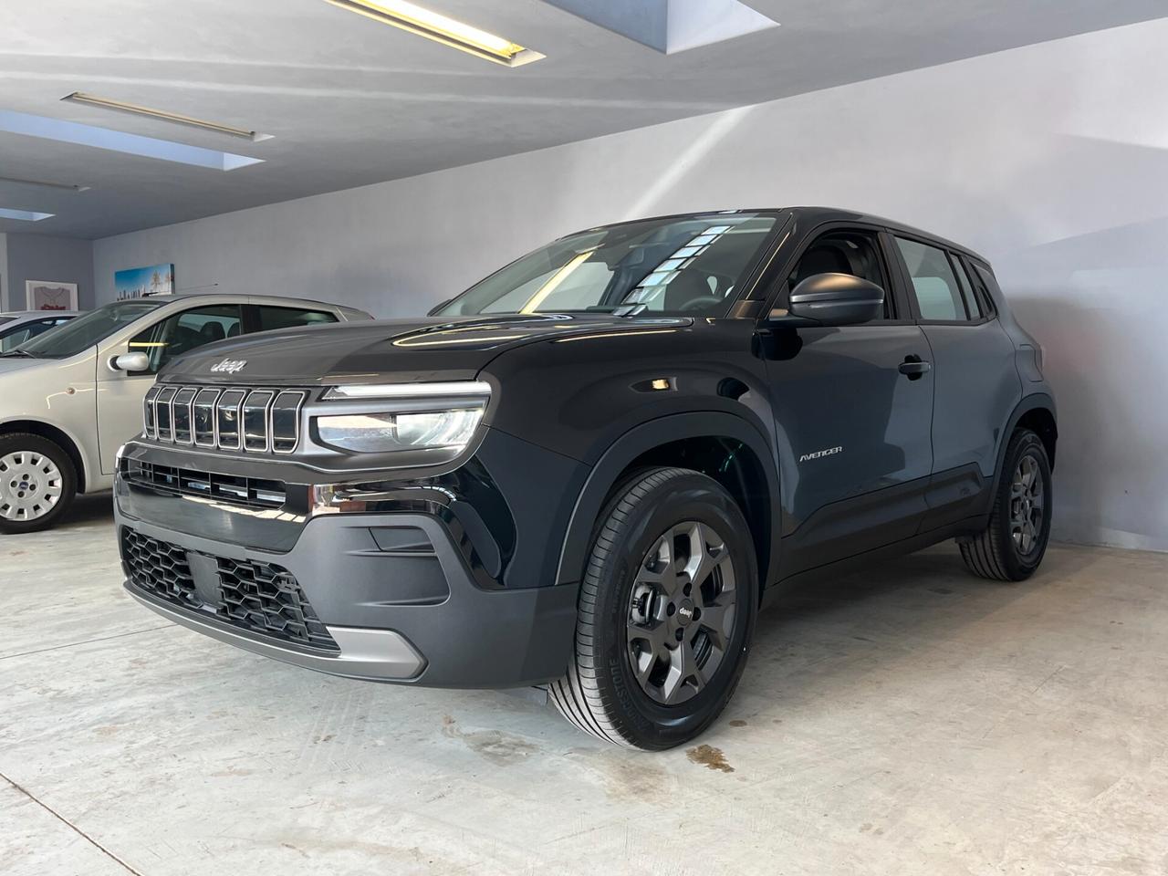 Jeep Avenger 1.2cc E-HYBRID 100cv C/AUT. LONGITUDE KM0
