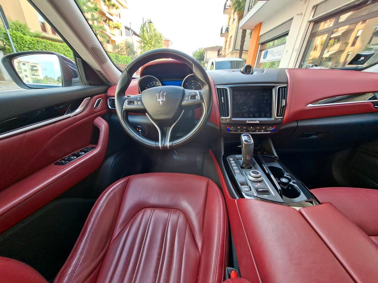 Maserati Levante 3.0 V6 250cv GRAN LUSSO