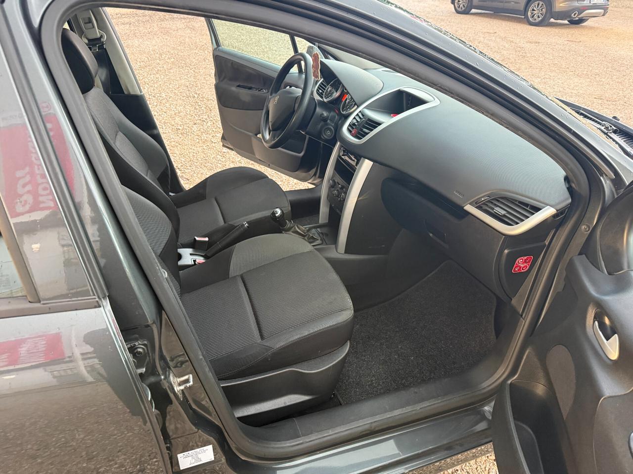 Peugeot 207 1.4 8V 75CV 5p. Access ECO GPL