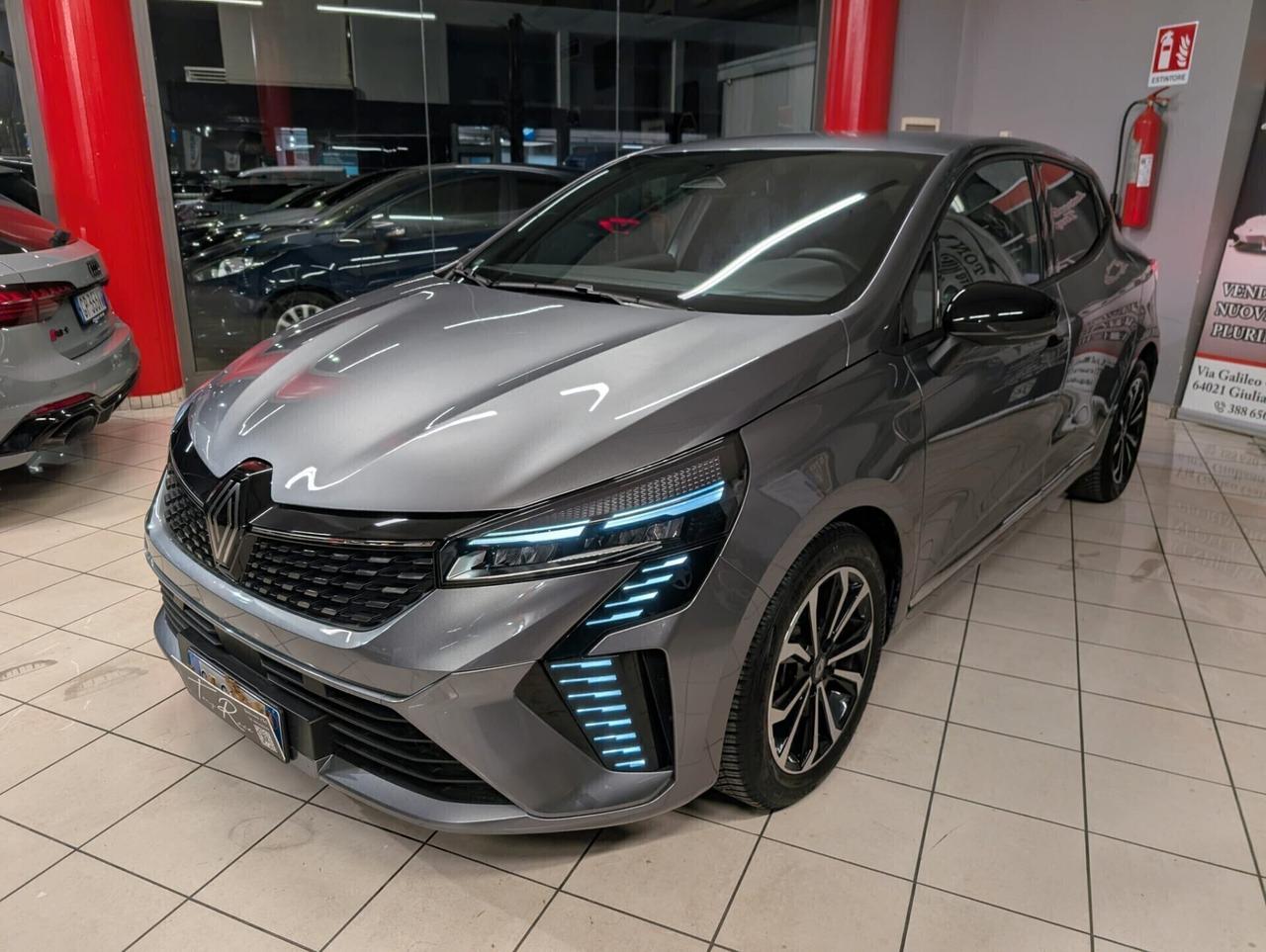 Renault Clio TCe 90 CV 5 porte TECNO FINANZIABILE