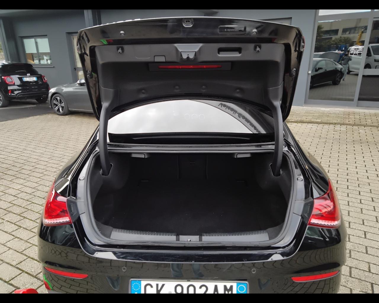 Mercedes-Benz CLA Coupe - C118 - CLA Coupe 180 d Premium auto