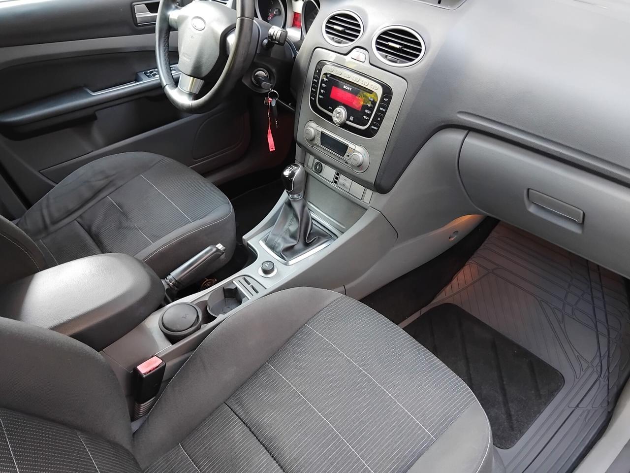Ford Focus 2.0 gpl garanzia
