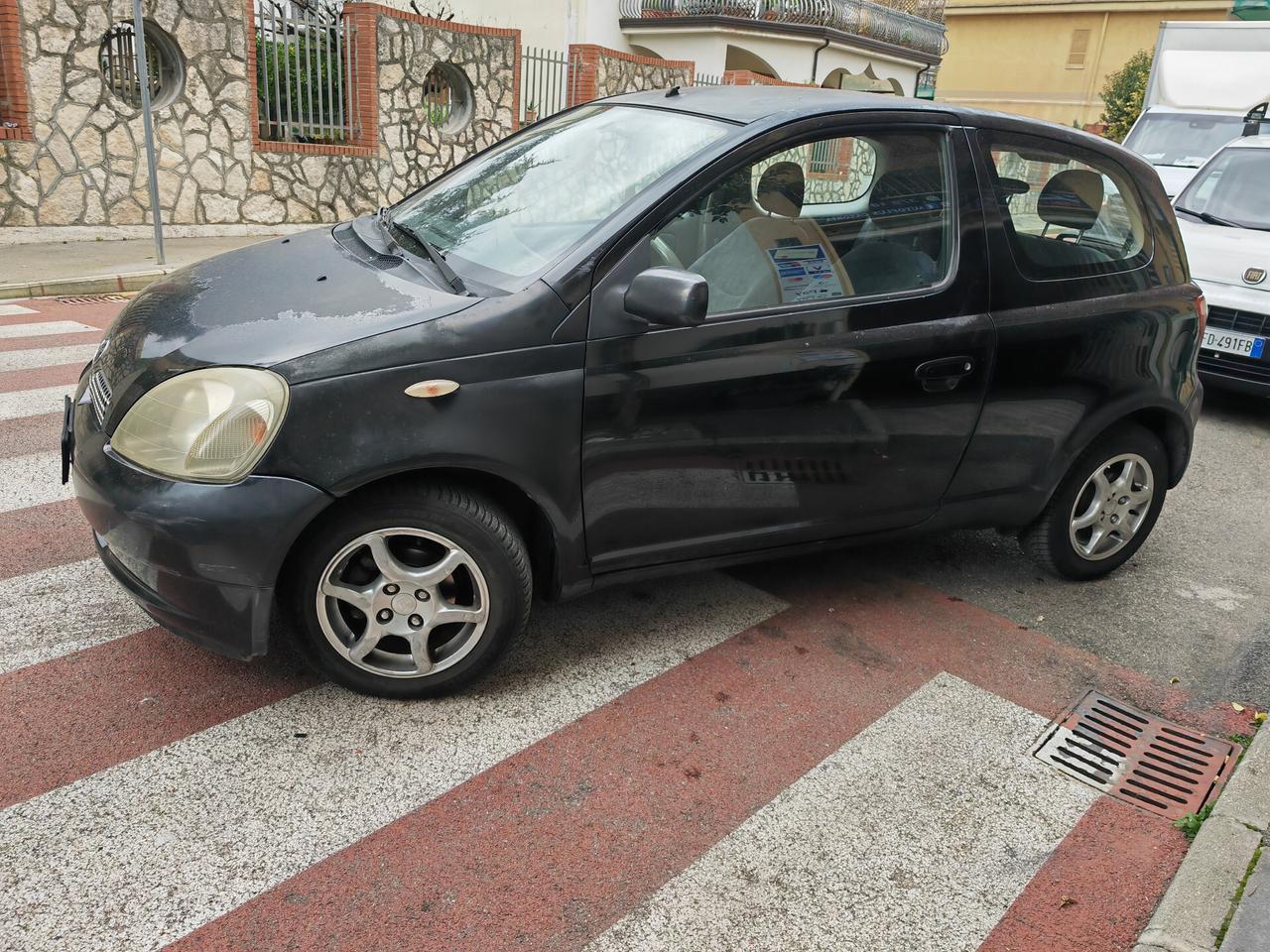 TOYOTA YARIS 1.0 BENZINA CV68 KW50 SOL