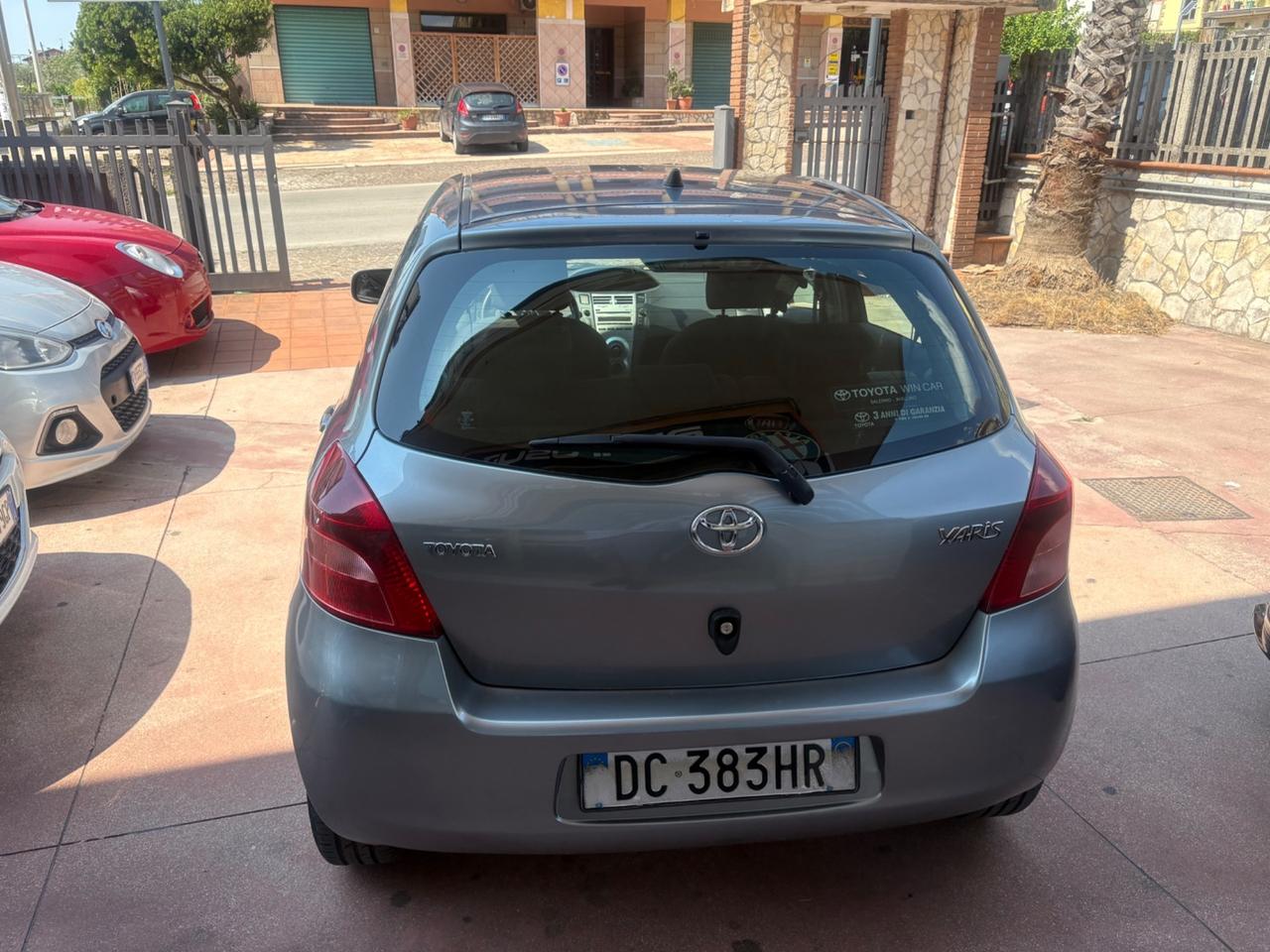 Toyota Yaris 1.0 5 porte
