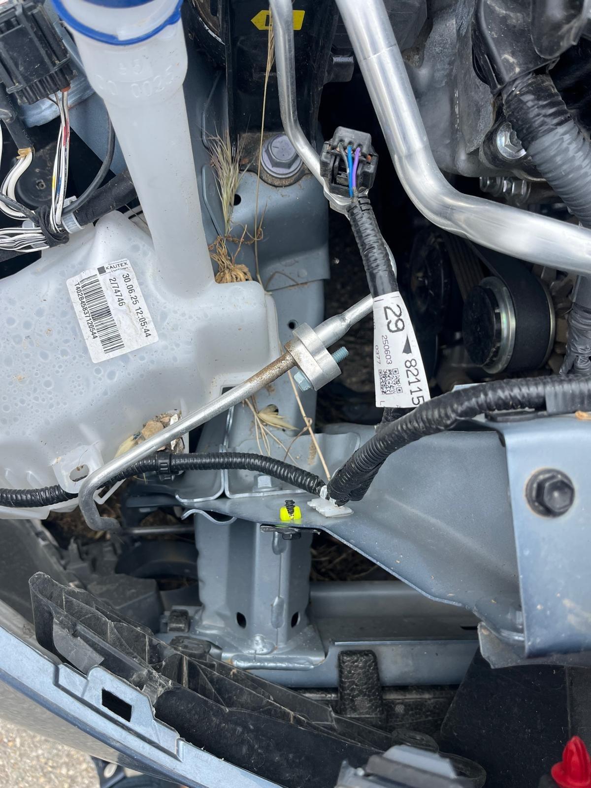 Pacchetto 2 auto incidentate : AYGO X - Hyundai I10