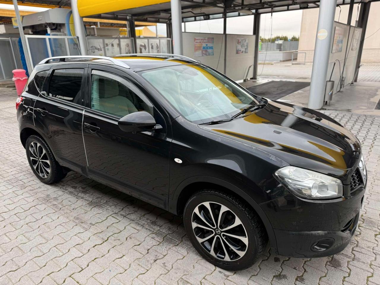 Nissan Qashqai 2.0 dCi DPF 4WD aut. Tekna/TETTO/360/NAVI