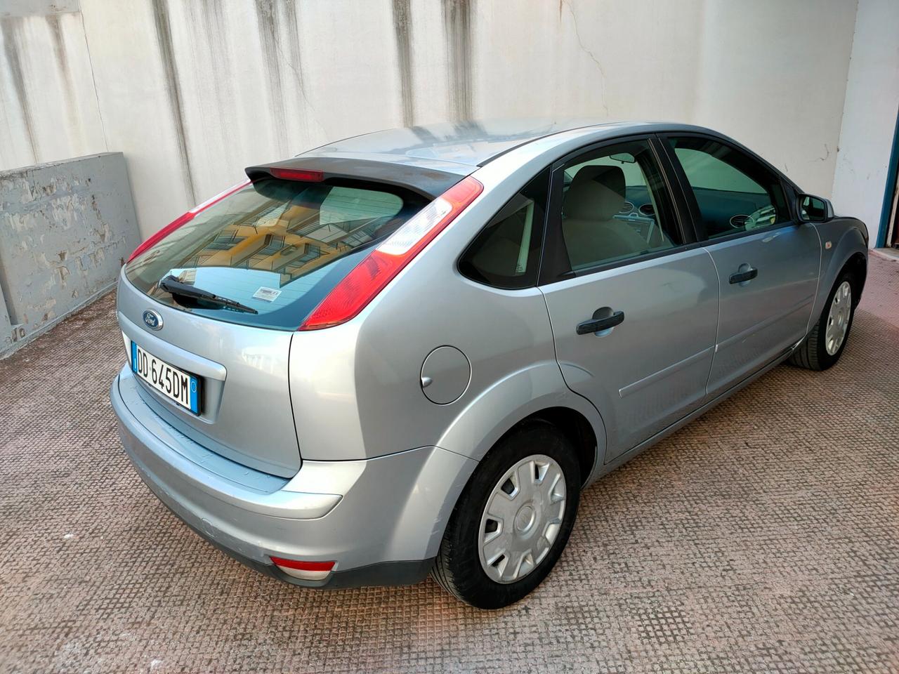 Ford Focus BERLINA GPL