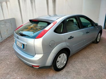 Ford Focus BERLINA GPL
