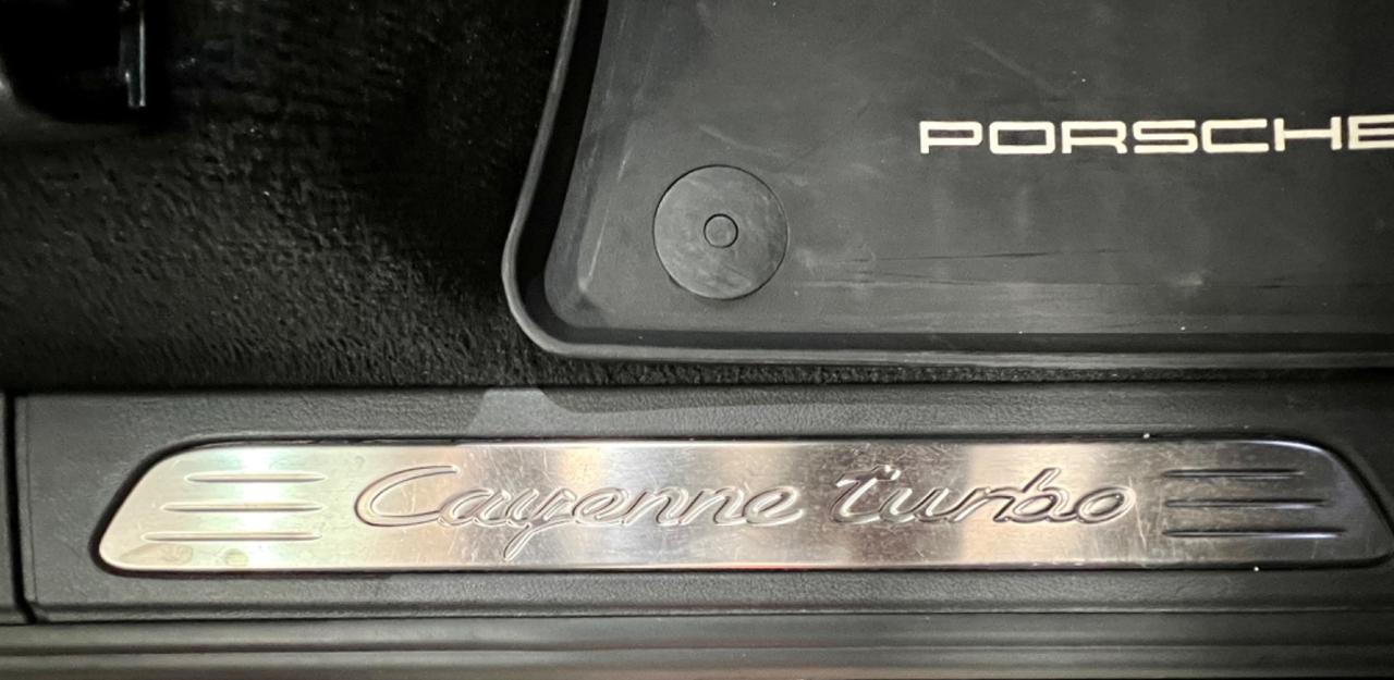 Porsche Cayenne 4.8 Turbo