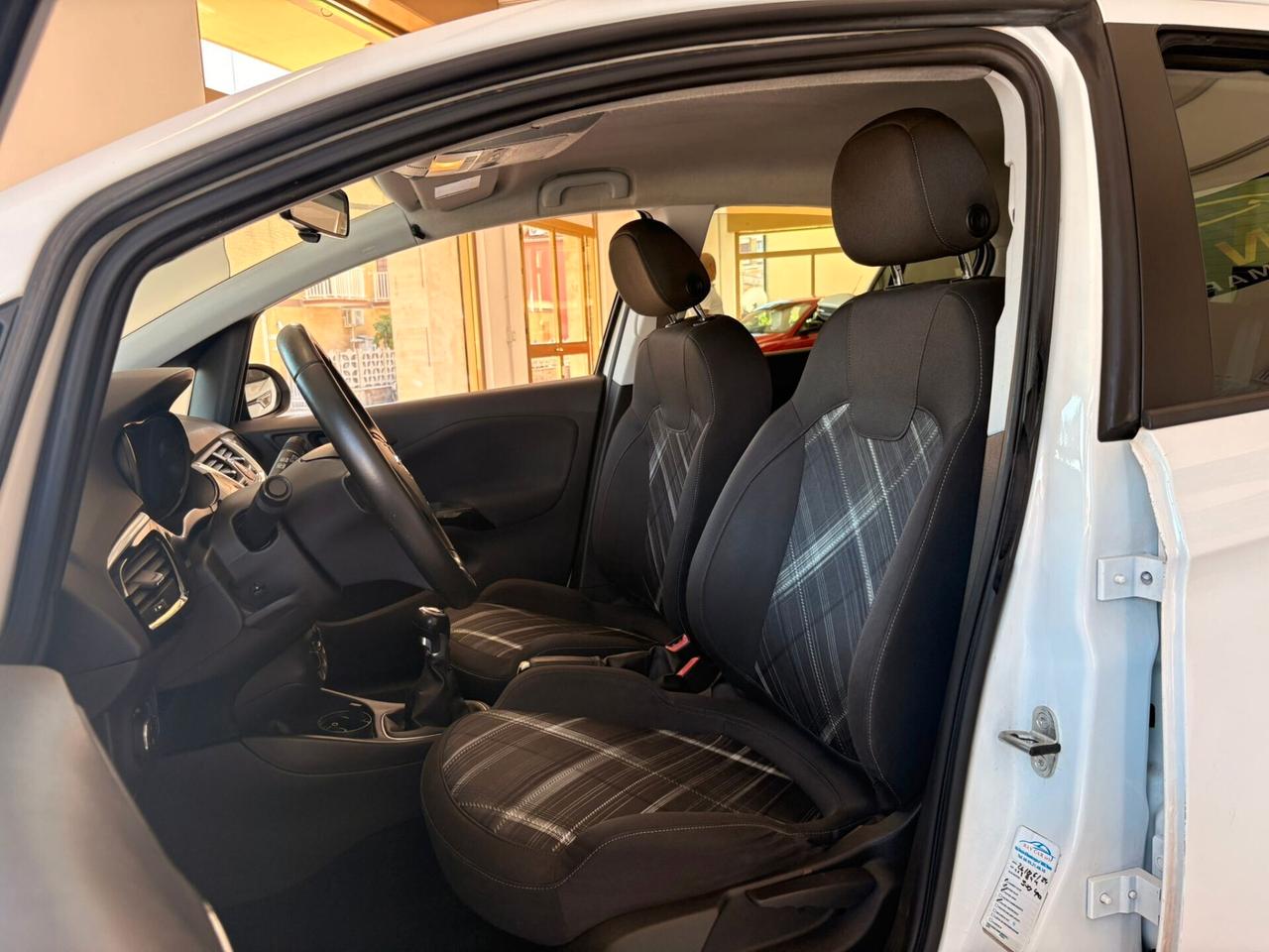 Opel Corsa 1.4 90CV GPL Tech Coupé b-Color