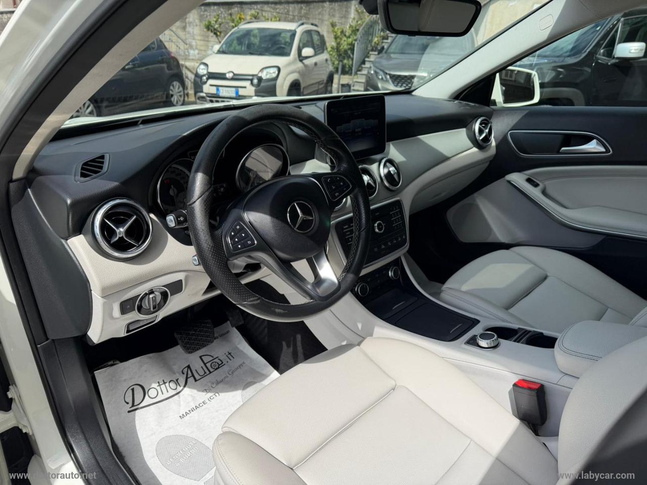 MERCEDES-BENZ GLA 200 d Automatic 4Matic Premium