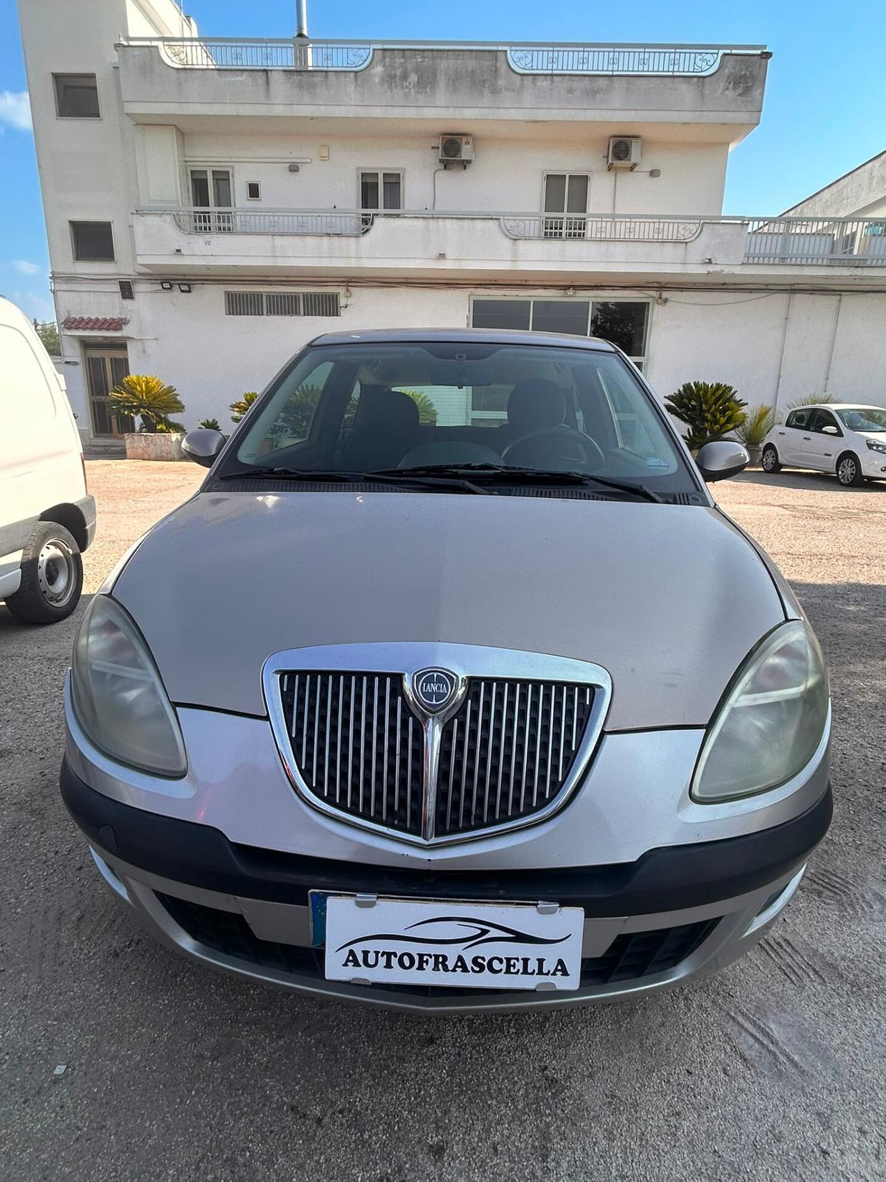 Lancia Ypsilon 1.4 Argento Ecochic GPL
