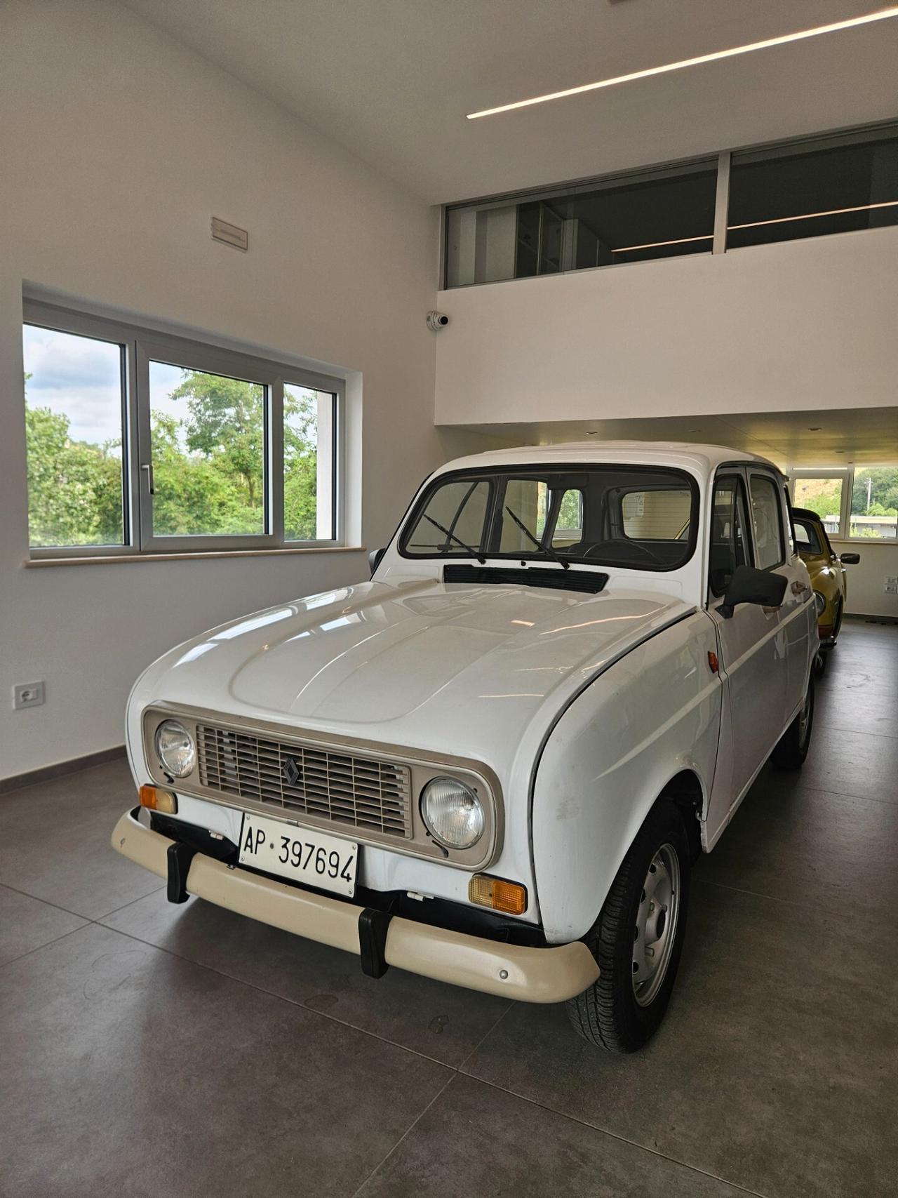 Renault R 4 950