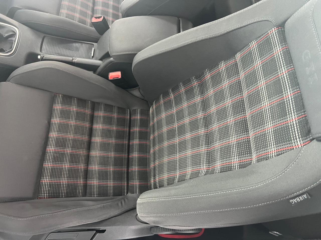 Volkswagen Golf GTI manuale 3 porte