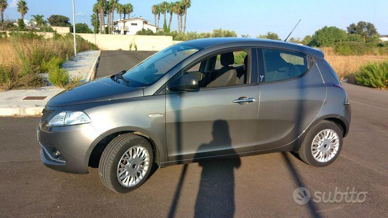 Lancia Ypsilon 1.2 69cv Silver